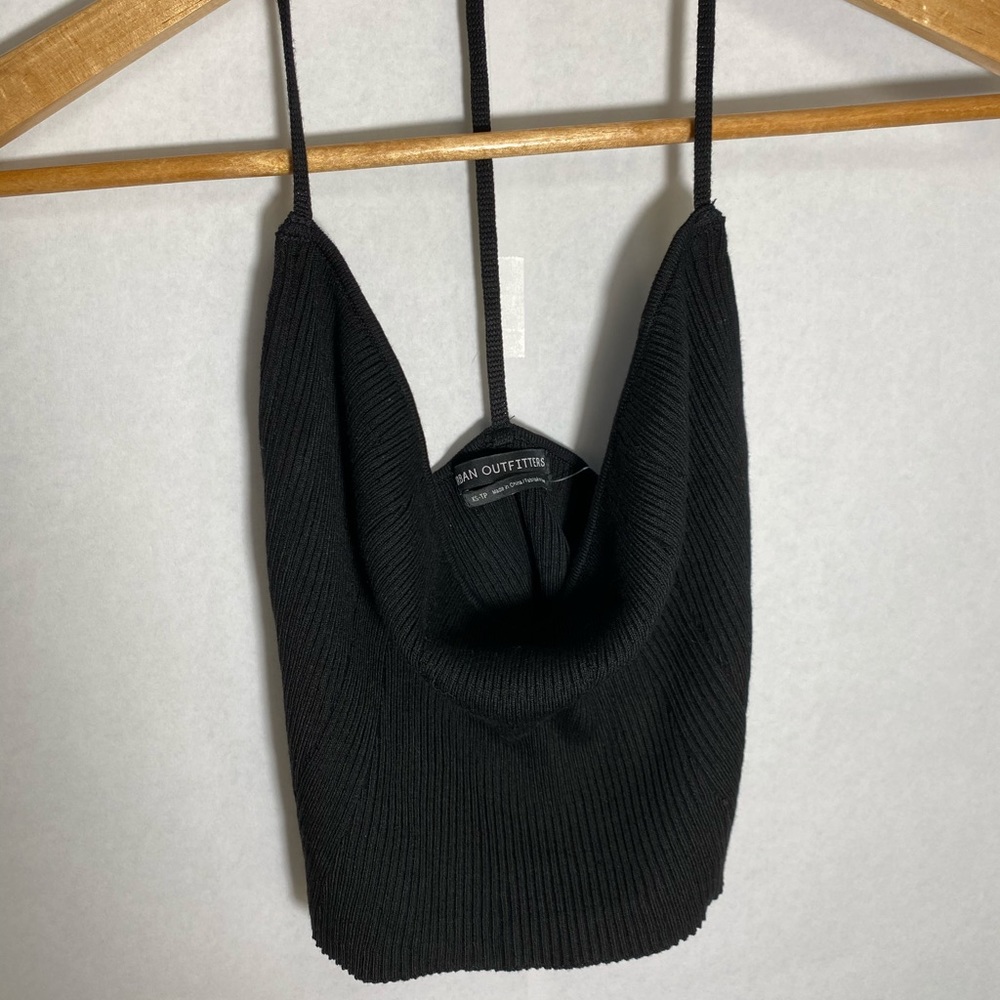URBAN OUTFITTERS COWL NECK BLACK XS TANK